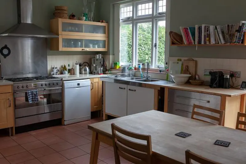 Kitchen at Family home in Peckham, D2352 (photo 10)