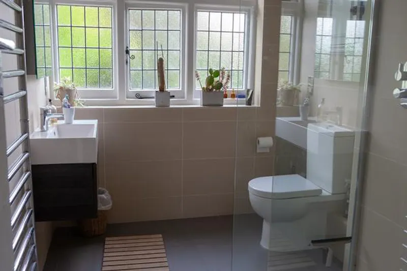 Bathroom at Family home in Peckham, D2352 (photo 25)