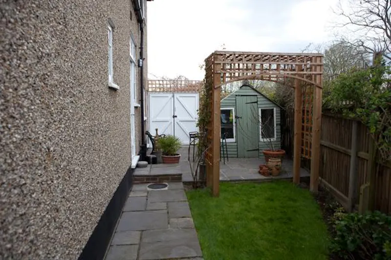 Family home in Peckham, D2352 (photo 52)