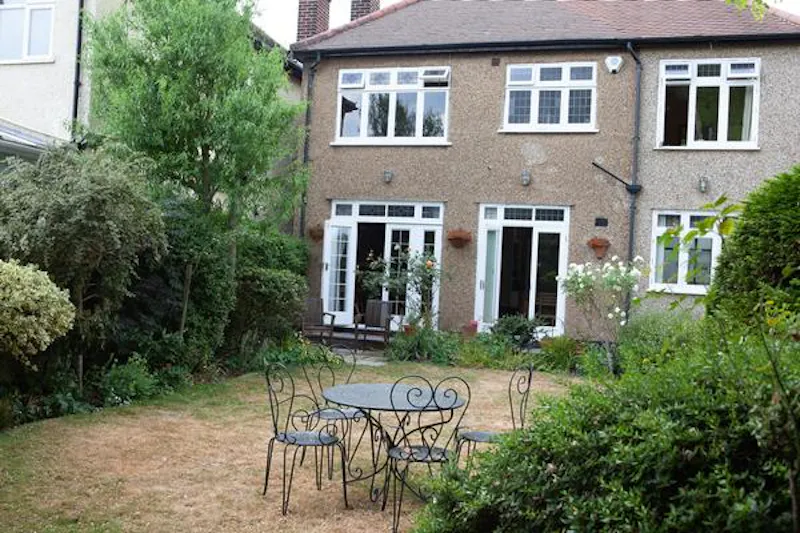 Family home in Peckham, D2352 (photo 54)