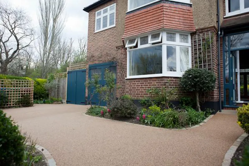 Garage at Family home in Peckham, D2352 (photo 56)