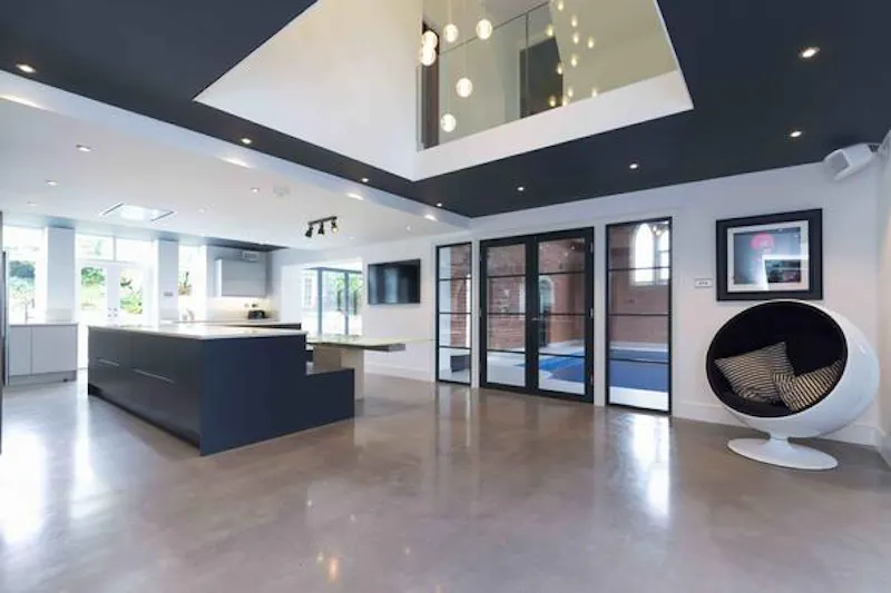 Stunning Eccleshall school house , B1809 (photo 4)
