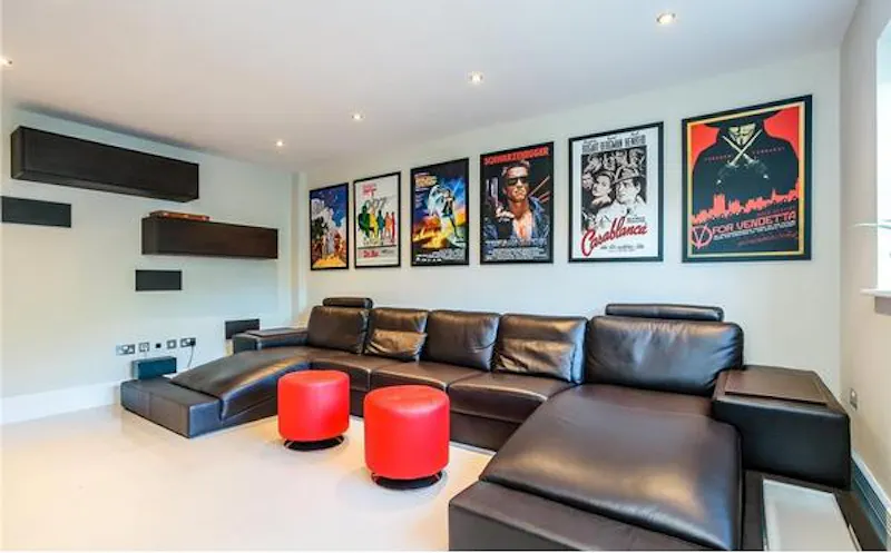 Living Room at Rickmansworth modern house, D2353 (photo 6)