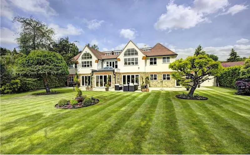 Garden at Rickmansworth modern house, D2353 (photo 12)