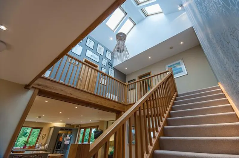 Staircase at Film location L678 in Kent (photo 12)