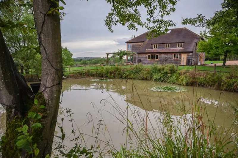 Lake at Film location L678 in Kent (photo 30)