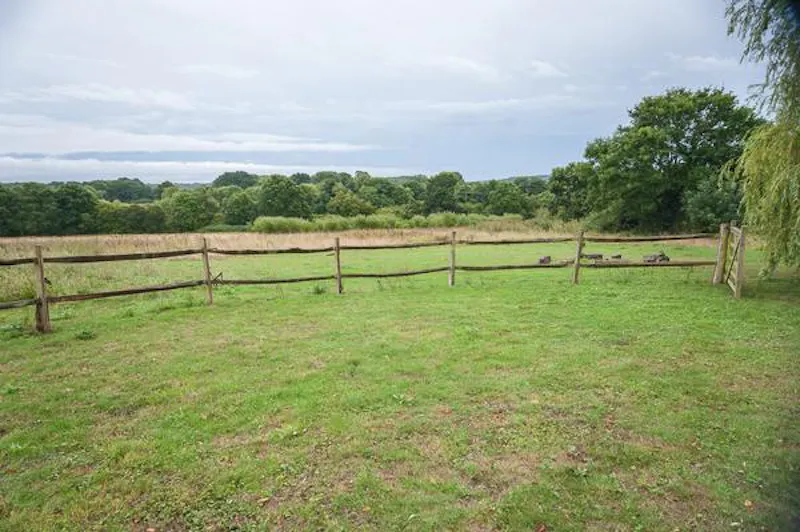 Views - country at Film location L678 in Kent (photo 31)