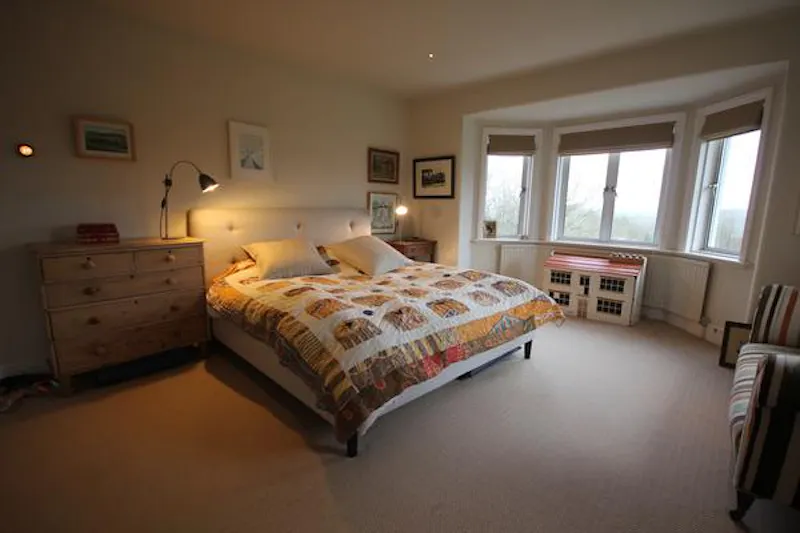 Bedroom at Film location D2355 in East Sussex (photo 20)