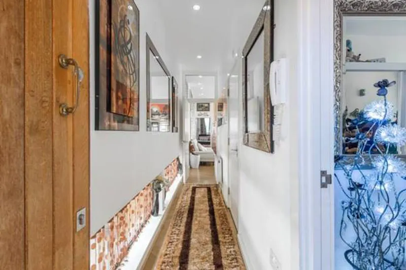 Corridor at Colourful Forest Gate penthouse, F1163 (photo 6)