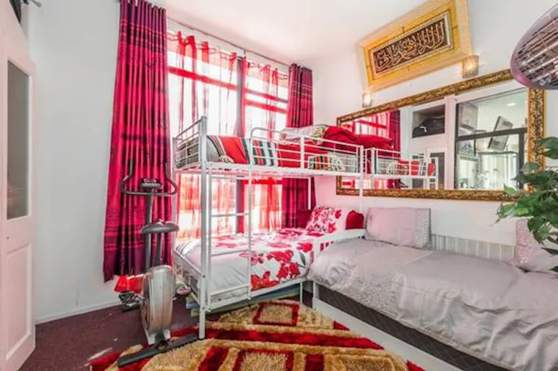 Bedroom at Colourful Forest Gate penthouse, F1163 (photo 7)