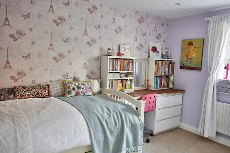 Bedroom - child's at Contemporary Mill Hill house, D2357 (photo 29)