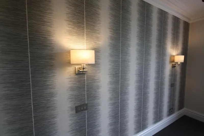 Wallpaper at Film location E461 in London (photo 13)