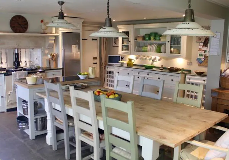 Aga at Film location L680 in Somerset (photo 16)