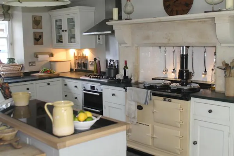 Aga at Film location L680 in Somerset (photo 18)