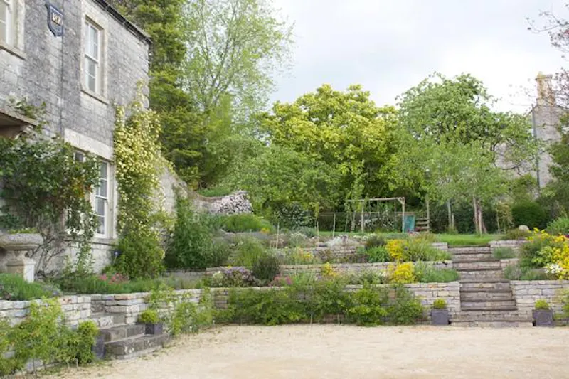 Garden at Film location L680 in Somerset (photo 52)