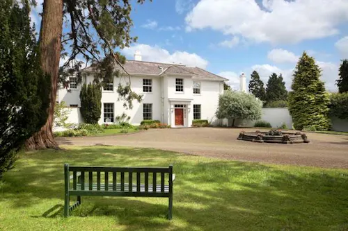 Interesting lodge house in Iver, B1813