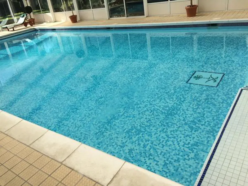 Swimming pool - indoor at Interesting lodge house in Iver, B1813 (photo 9)