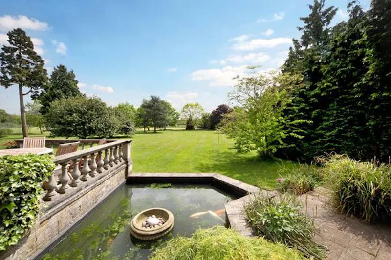 Terrace/Patio at Interesting lodge house in Iver, B1813 (photo 14)