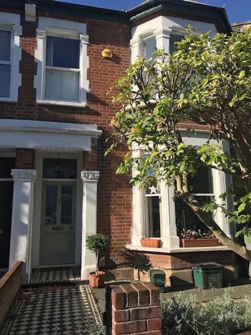 Colourful Crouch End house, B1815 (photo 1)