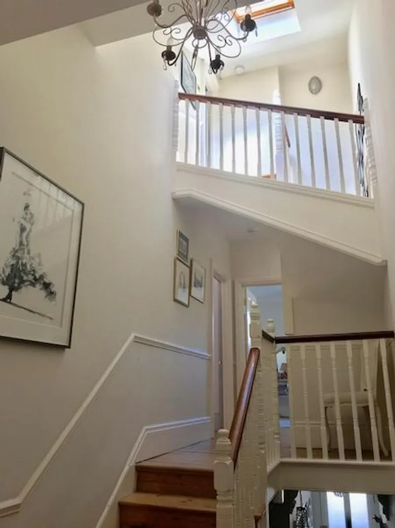 Staircase at Colourful Crouch End house, B1815 (photo 10)