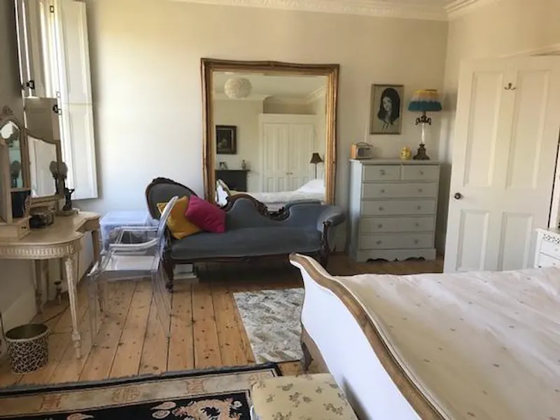 Colourful Crouch End house, B1815 (photo 12)