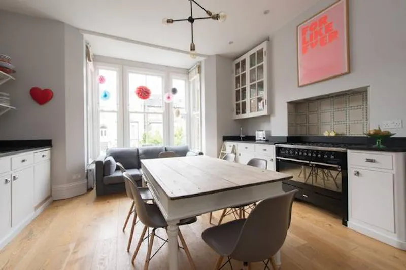 Kitchen at Delightful Dalston house, B1816 (photo 10)