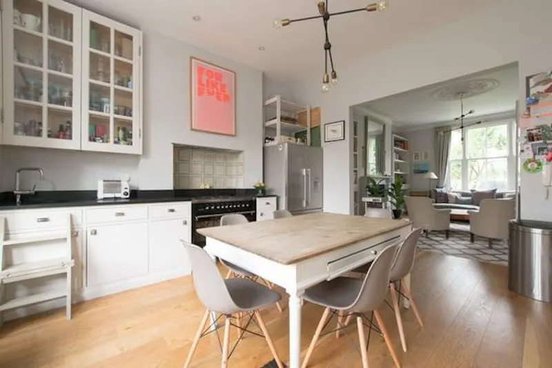 Open plan at Delightful Dalston house, B1816 (photo 11)