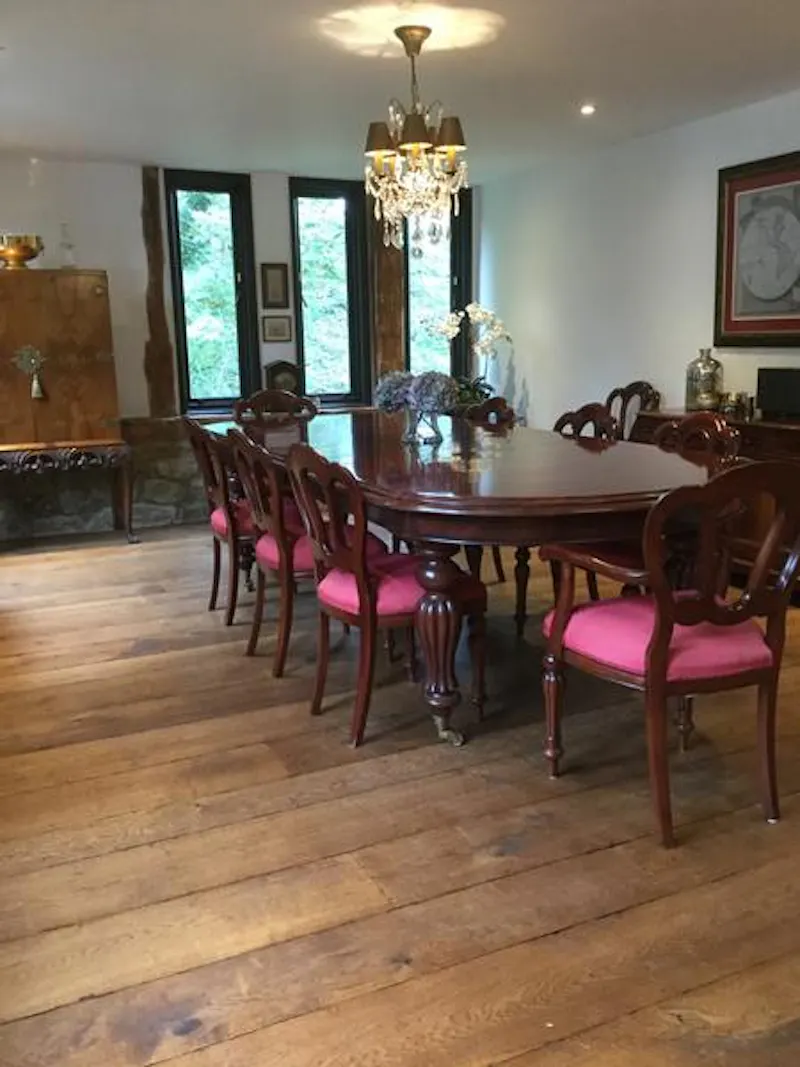 Dining room at Film location L682 in Kent (photo 9)