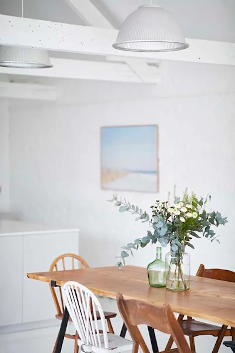 White loft studio in Forest Hill, N447 (photo 10)