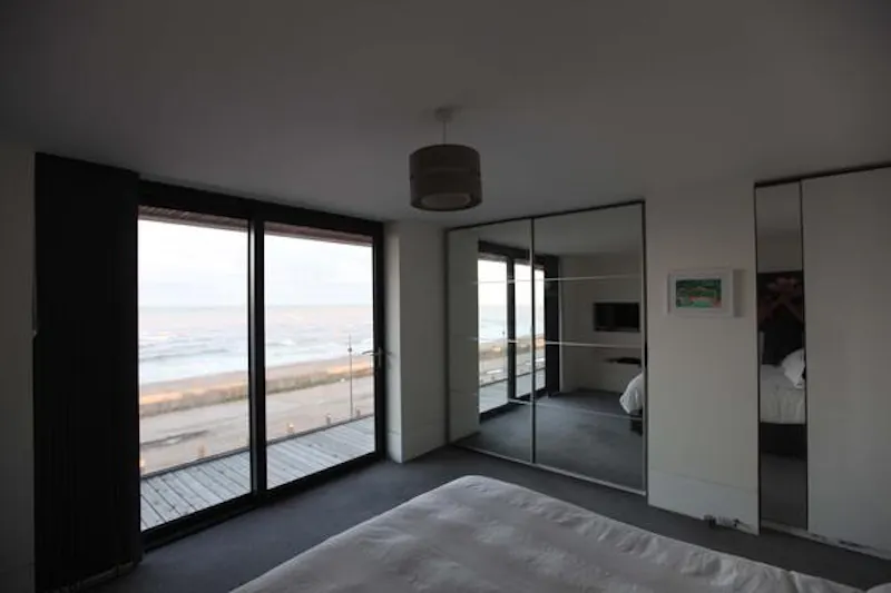Ultra modern Kent beach house, K439 (photo 11)