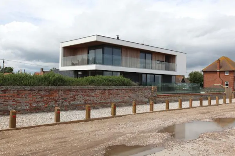 Ultra modern Kent beach house, K439 (photo 33)