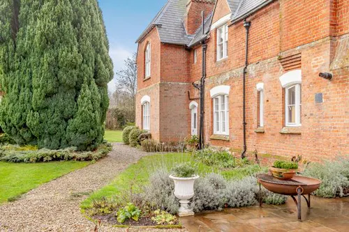 Contemporary Wantage Vicarage, B1824