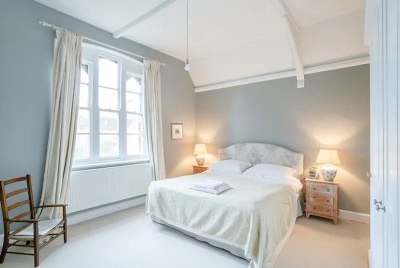 Bedroom at Contemporary Wantage Vicarage, B1824 (photo 20)