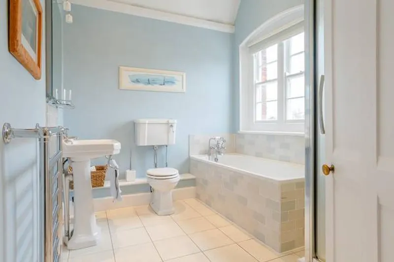 Bathroom at Contemporary Wantage Vicarage, B1824 (photo 22)