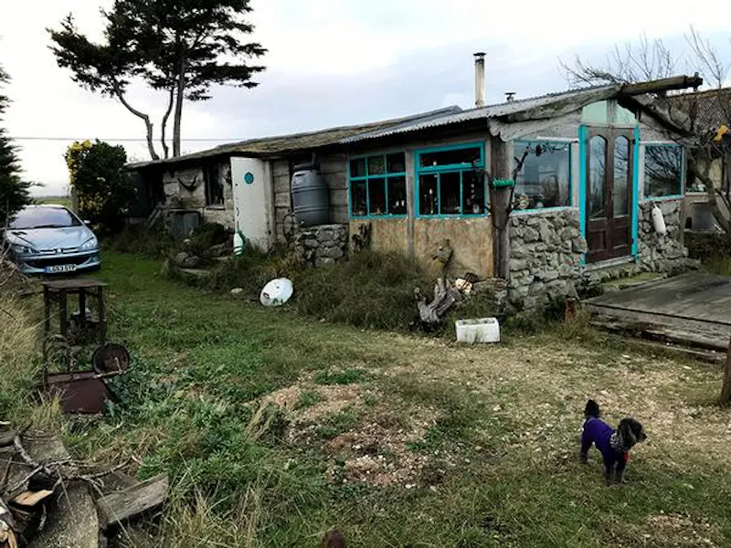 Isle of Sheppey beach shack, C902 (photo 1)