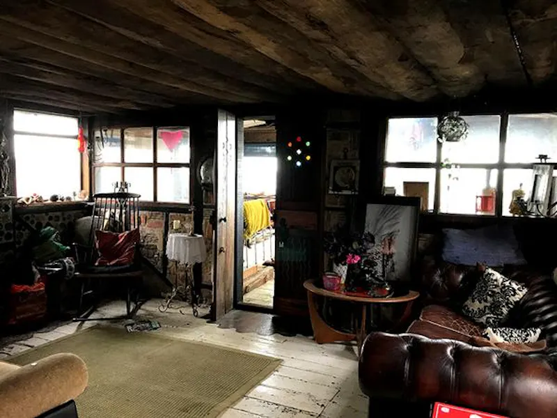 Isle of Sheppey beach shack, C902 (photo 4)