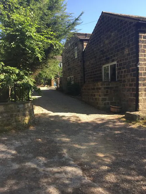 Quirky Leeds barn conversion, L684