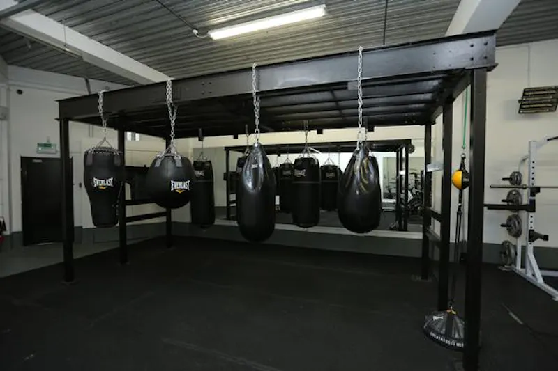 Hornsey boxing gym , V159 (photo 3)