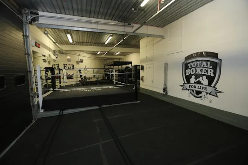 Hornsey boxing gym , V159 (photo 4)