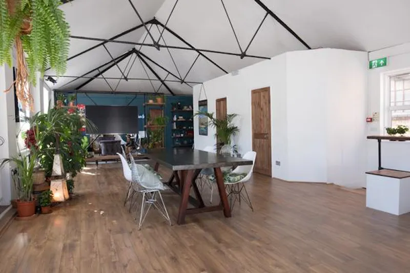 Trendy Cricklewood studio, N448 (photo 6)