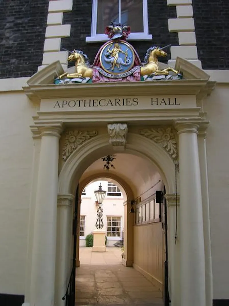 Opulent Blackfriars livery hall, A1463 (photo 1)