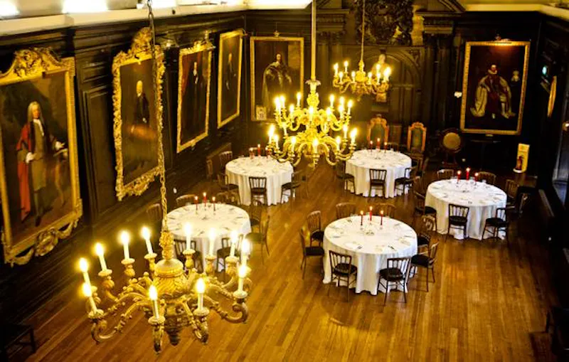 Opulent Blackfriars livery hall, A1463 (photo 6)