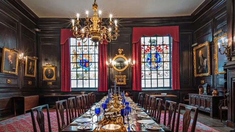 Dining room at Opulent Blackfriars livery hall, A1463 (photo 11)