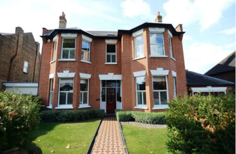 Double-fronted Sidcup home, B1827 (photo 1)