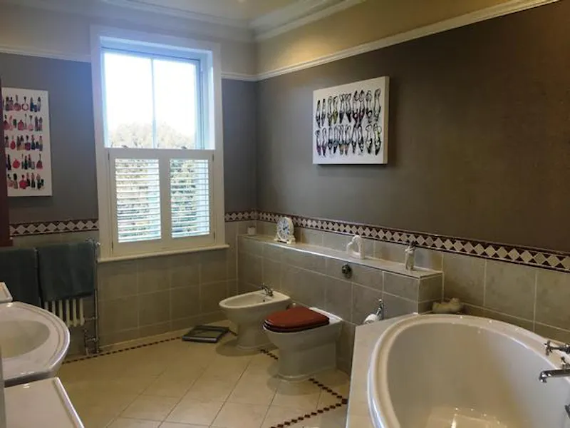 Bathroom at Double-fronted Sidcup home, B1827 (photo 22)