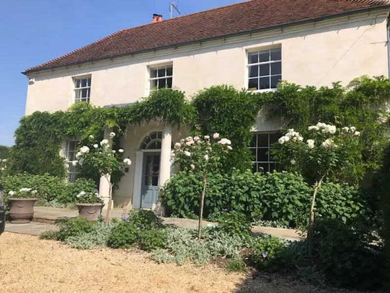 Micheldever manor farm house, A1465 (photo 2)