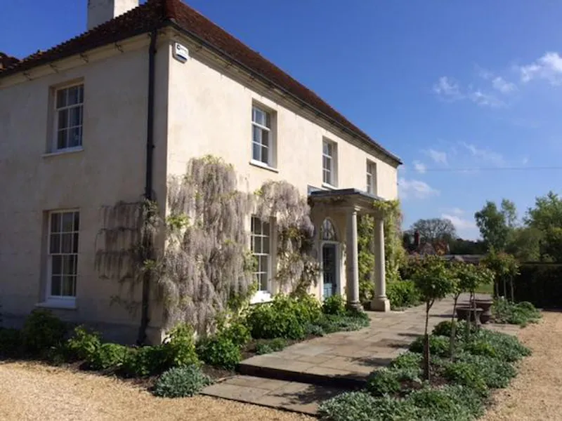 Micheldever manor farm house, A1465 (photo 3)