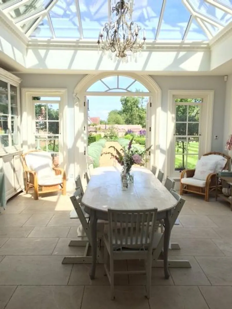 Conservatory at Micheldever manor farm house, A1465 (photo 11)