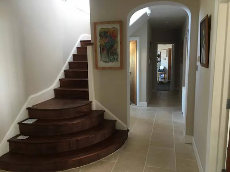 Staircase at Film location D2372 in East Sussex (photo 14)