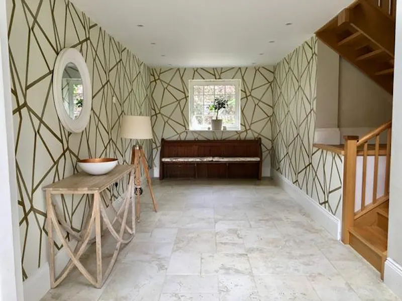 Entrance hall at Film location L686 in Suffolk (photo 16)